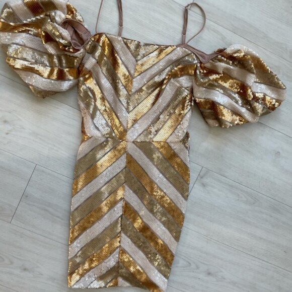 NWOT Revolve Keepsake wonderland sequin dress small - Picture 5 of 7